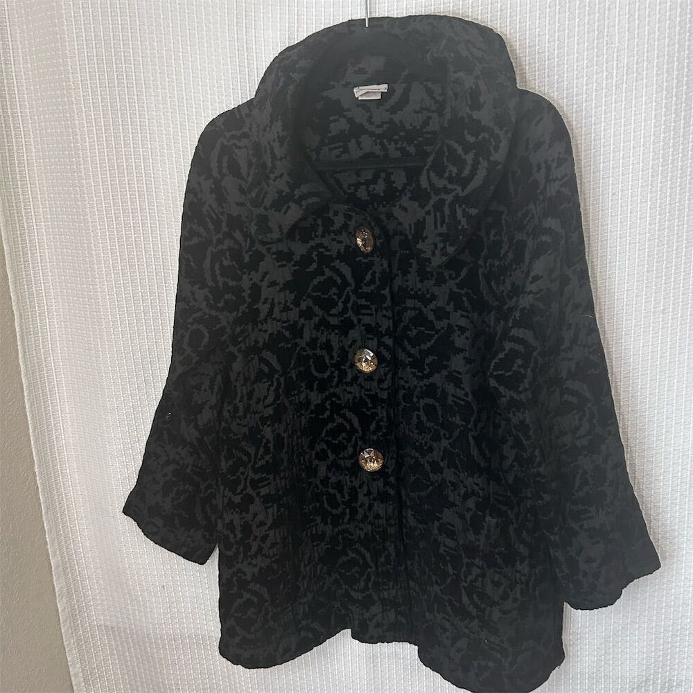 Vintage Habitat Women's Black Tapestry Overcoat Size S Button Closure